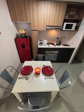 Private kitchen - Confortable departamento 1 dormitorio a pasos de metro y centro de Santiago (Santiago)