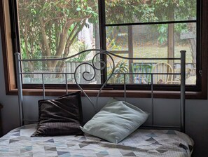 3 makuuhuonetta, silitysrauta/-lauta, Wi-Fi, vuodevaatteet