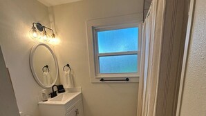 Shower - Wildcat Way! 4 Bedrooms | Games! Steps from ACU! (Abilene)