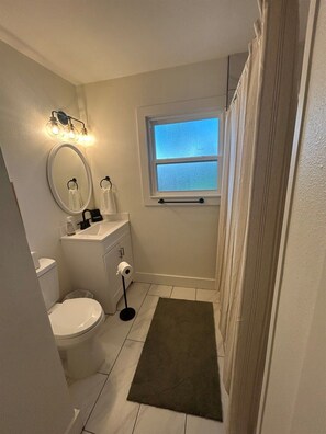 Shower - Wildcat Way! 4 Bedrooms | Games! Steps from ACU! (Abilene)