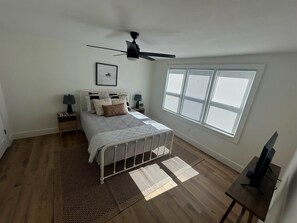 4 bedrooms, WiFi - Wildcat Way! 4 Bedrooms | Games! Steps from ACU! (Abilene)