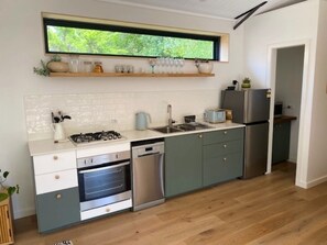 Mikrowelle, Ofen, Herdplatte, Geschirrspüler