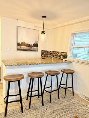 Dining - Steps off the Beach & Boardwalk, 6 BR & decks with Ocean Views, Prime location (Ocean City)