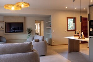 Smart TV, ping pong, books, stereo - Villa with swimming pool, near Lozari beach – Corsica (BELGODÈRE)