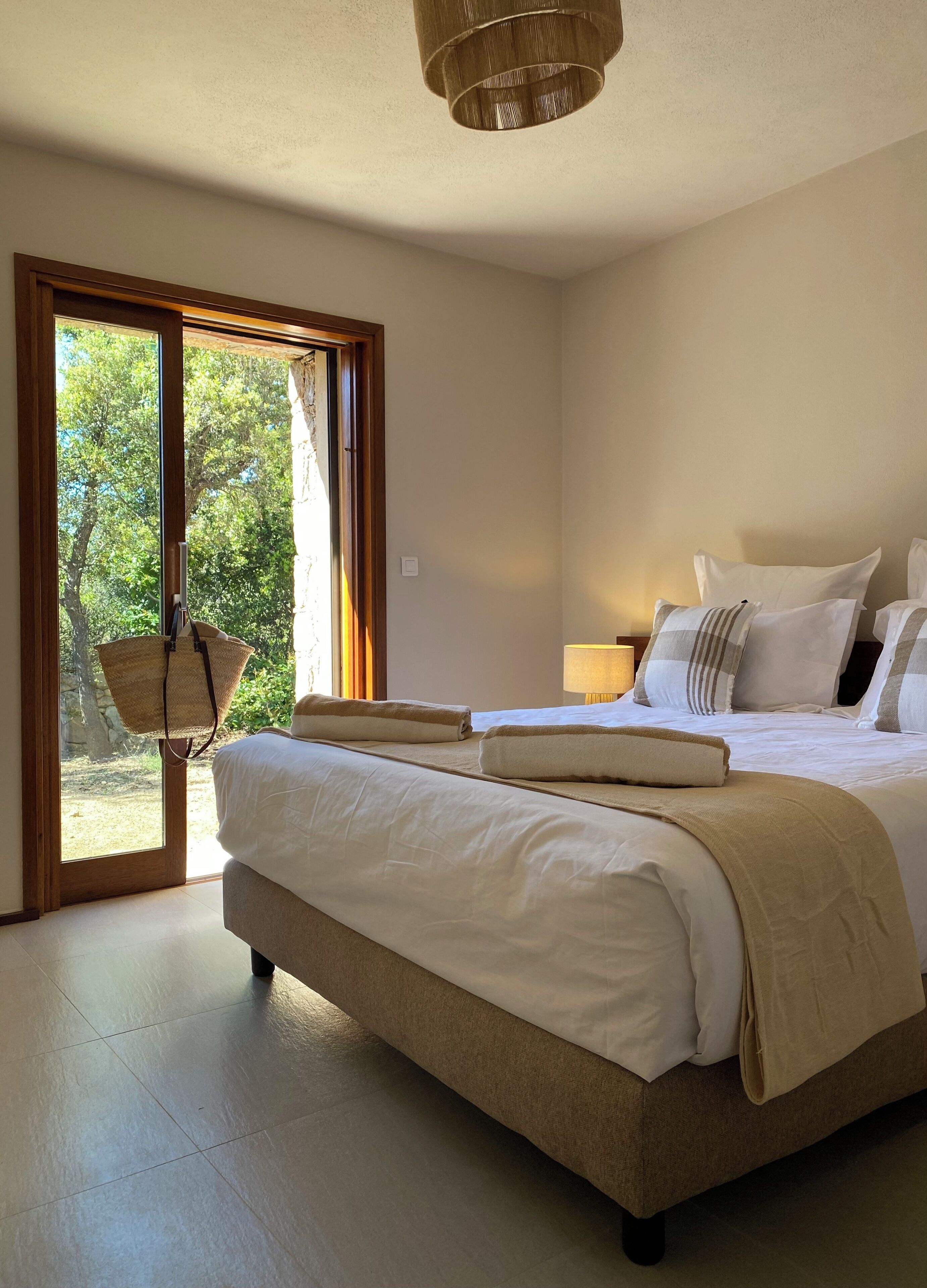 3 bedrooms, iron/ironing board, travel crib, free WiFi