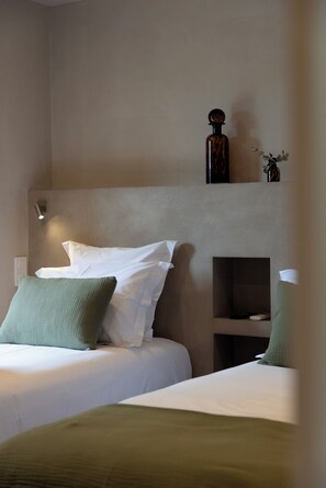 3 bedrooms, iron/ironing board, travel cot, free WiFi - Villa with swimming pool, near Lozari beach – Corsica (BELGODÈRE)