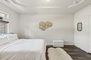 6 habitaciones, escritorio, tabla de planchar con plancha y wifi gratis 