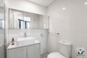 Hair dryer, towels - KozyGuru | China Town | Stylish City-View Retreat (Haymarket)