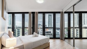 2 quartos, ferros/tábuas de passar roupa, Wi-Fi, roupa de cama