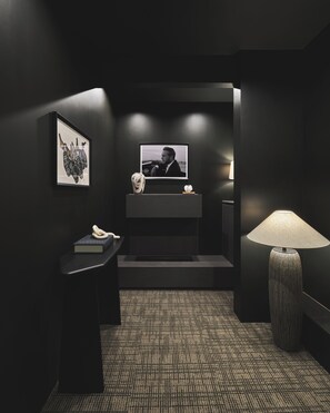 Lobby sitting area - Guwol Hotel Jongno Ikseon (Seoul)
