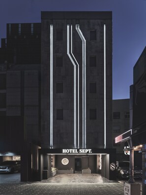 Exterior - Guwol Hotel Jongno Ikseon (Seoul)