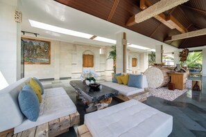 Reception - Harsono Boutique Resort Bali (Batubulan)