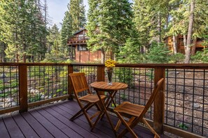 Outdoor dining - Luxury Tahoe Cabin By Tahoe Getaways - Minutes to the Lake! (Kings Beach)