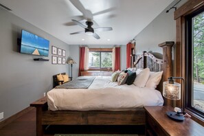 3 bedrooms, iron/ironing board, free WiFi, bed sheets - Luxury Tahoe Cabin By Tahoe Getaways - Minutes to the Lake! (Kings Beach)