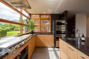 Frigorifero, microonde, forno, lavastoviglie