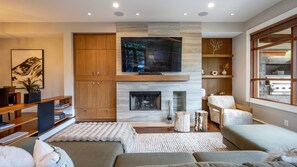 Smart-TV, Kamin