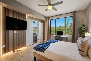 2 bedrooms, iron/ironing board, free WiFi, bed sheets - Modern 2BR/2BA Retreat • Pool • Gym • Free Parking (Phoenix)