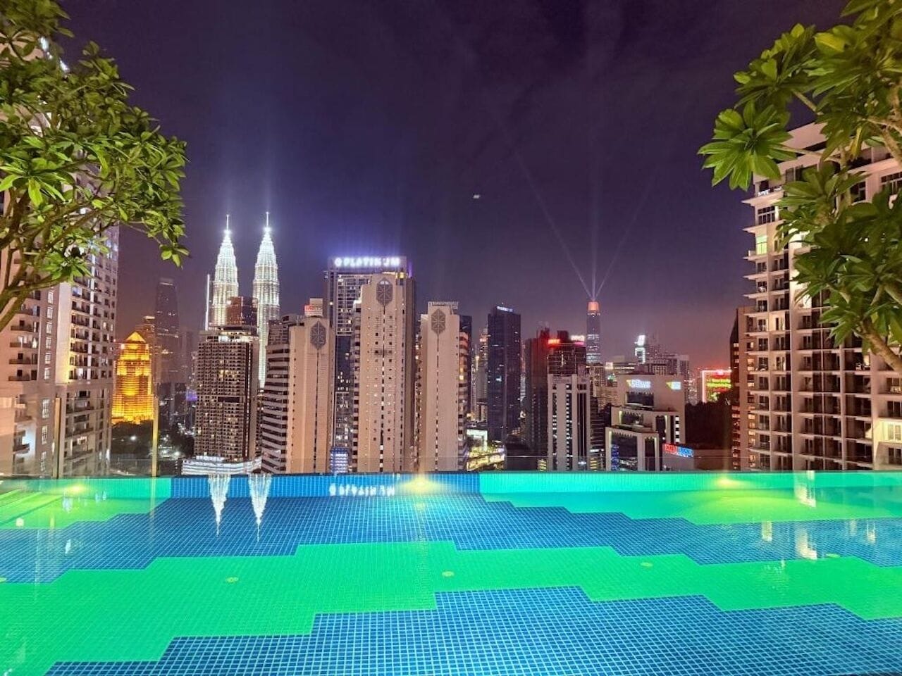 Kolam renang outdoor