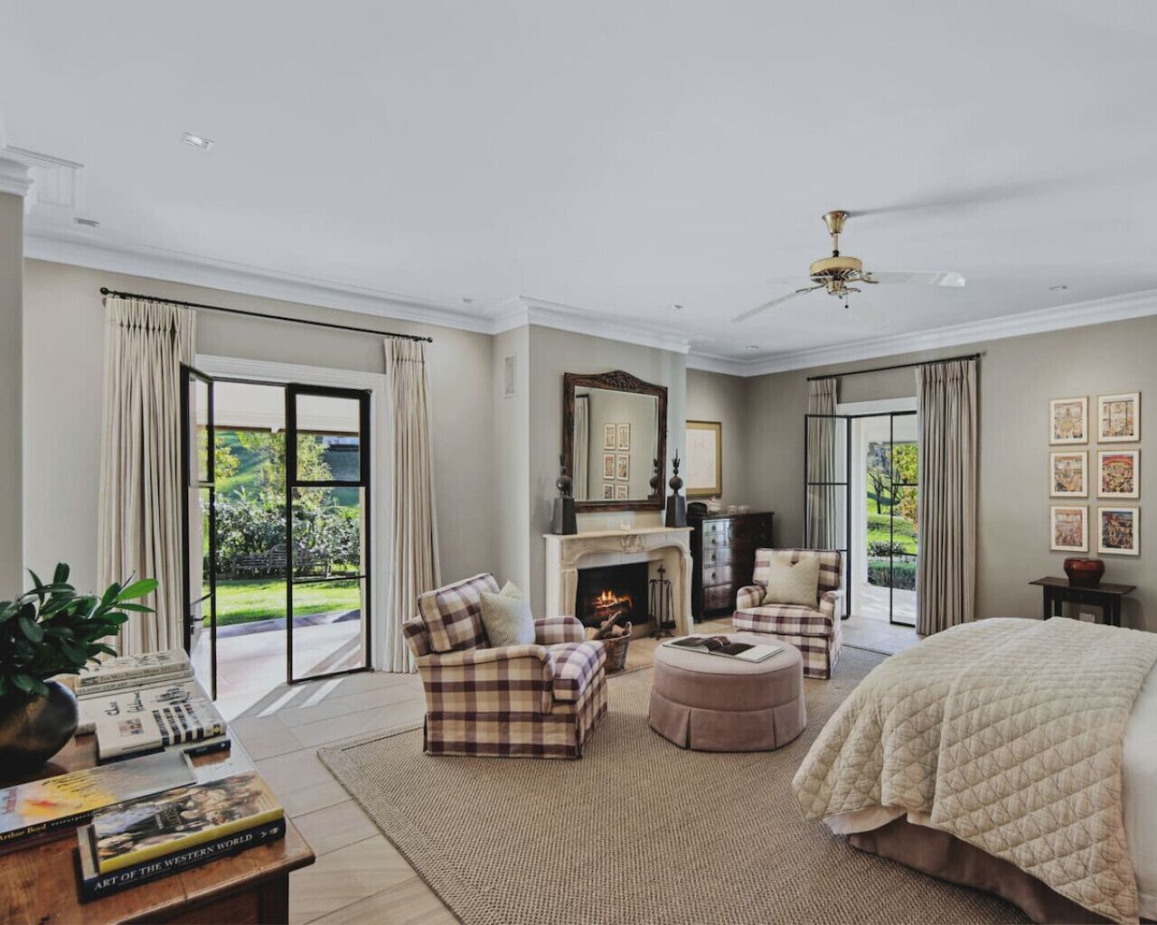 13 habitaciones, escritorio y tabla de planchar con plancha 