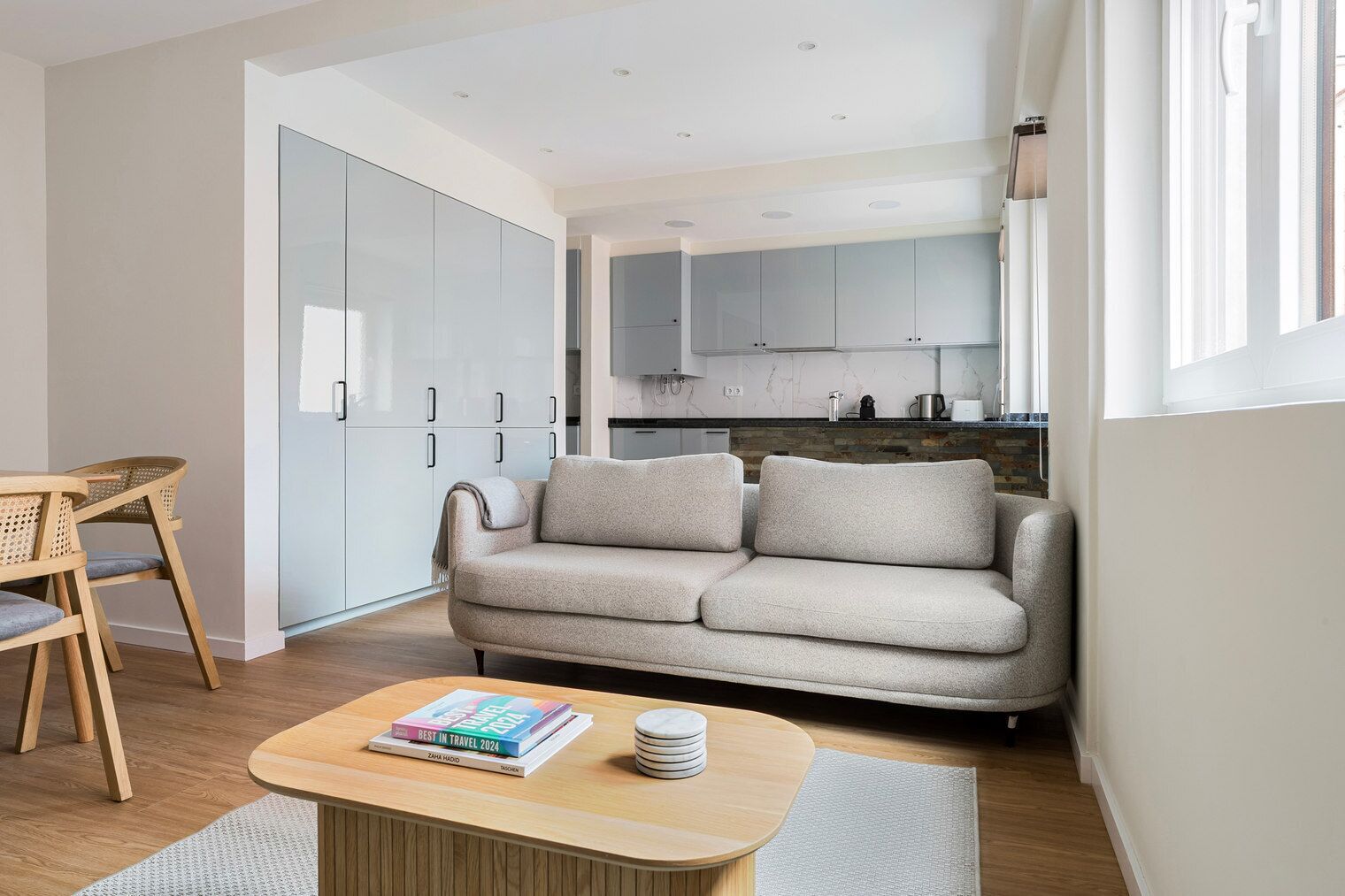 Fernseher, Stereoanlage