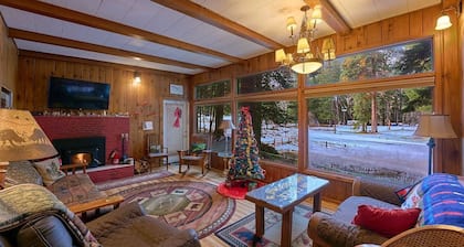 Wallowa Lake Inn, a Historic Retreat