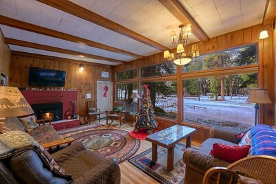 Wallowa Lake Inn, a Historic Retreat