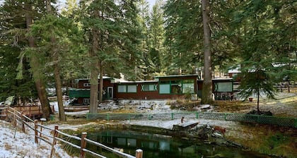 Wallowa Lake Inn, a Historic Retreat