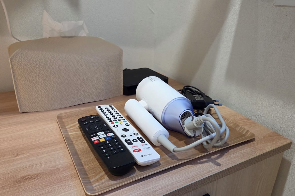 Quarto casal standard, ar-condicionado, vista para a cidade | Wi-Fi de cortesia