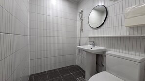 Standard-Doppelzimmer, Klimaanlage, Stadtblick | Kostenloses WLAN