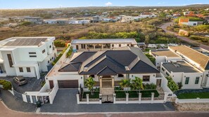 Exterior - Stunning Luxury Pool OasisRooftop W/ Ocean Views (Noord)