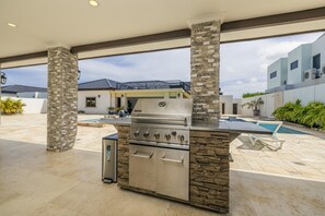 Terrace/patio - Stunning Luxury Pool OasisRooftop W/ Ocean Views (Noord)
