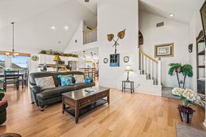 Smart TV, table football - Carolina Comfort: New Rental, Private Pool, Community Amenities (Corolla)