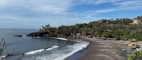 Liegestühle, Strandtücher