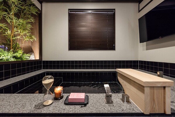 Kaica (Suite) | Individually decorated, individually furnished, desk, laptop workspace - Stay Passport Nagoya Anyang branch (Anyang)