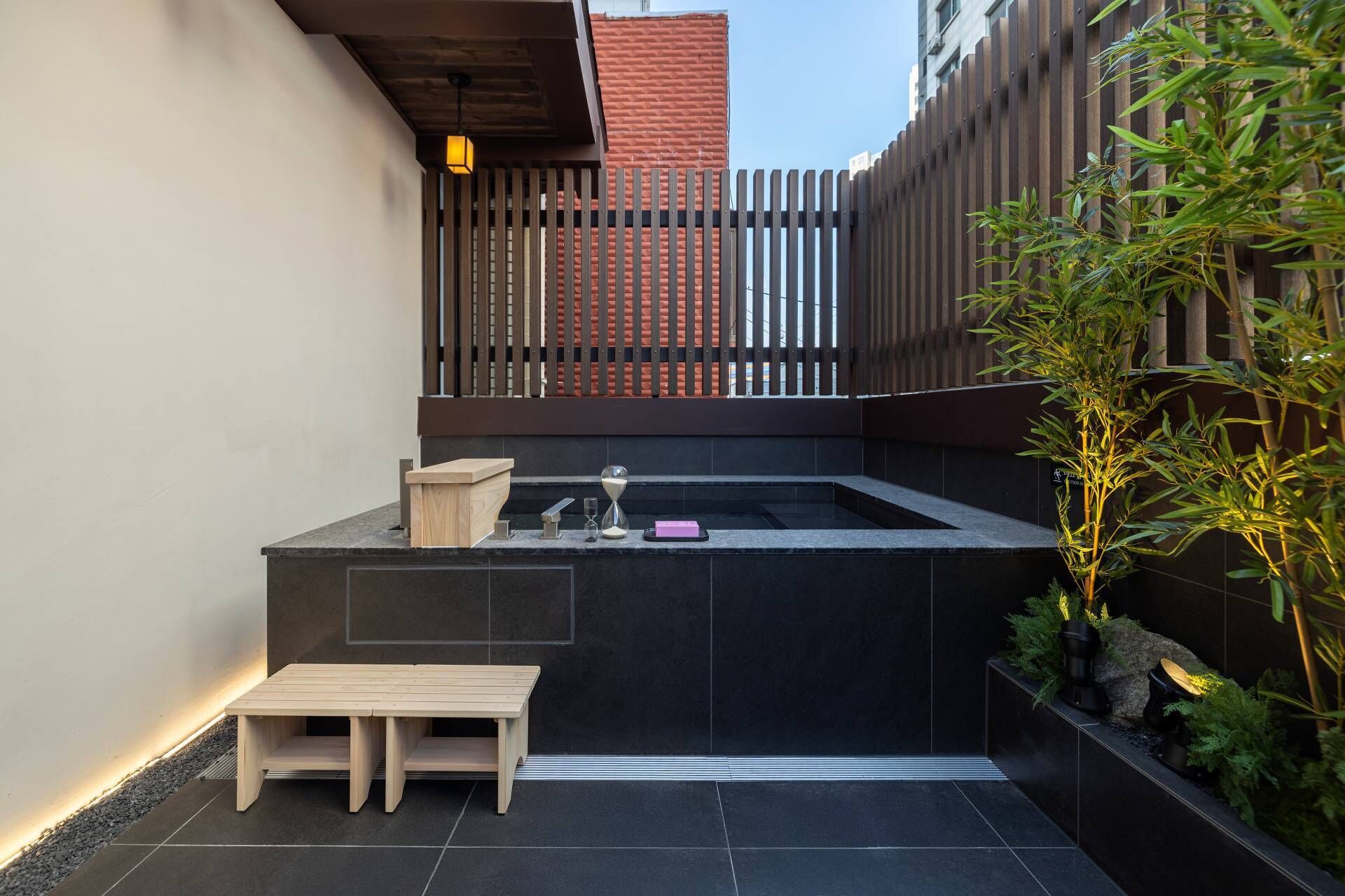 Mankai (Signature) | Individually decorated, individually furnished, desk, laptop workspace