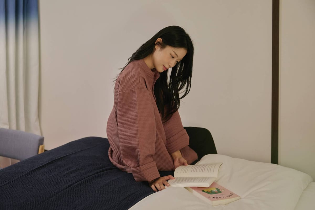 Hana (Standard) | Individueel gedecoreerd, een bureau, een laptopwerkplek, gratis wifi