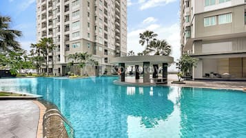 Kolam renang outdoor