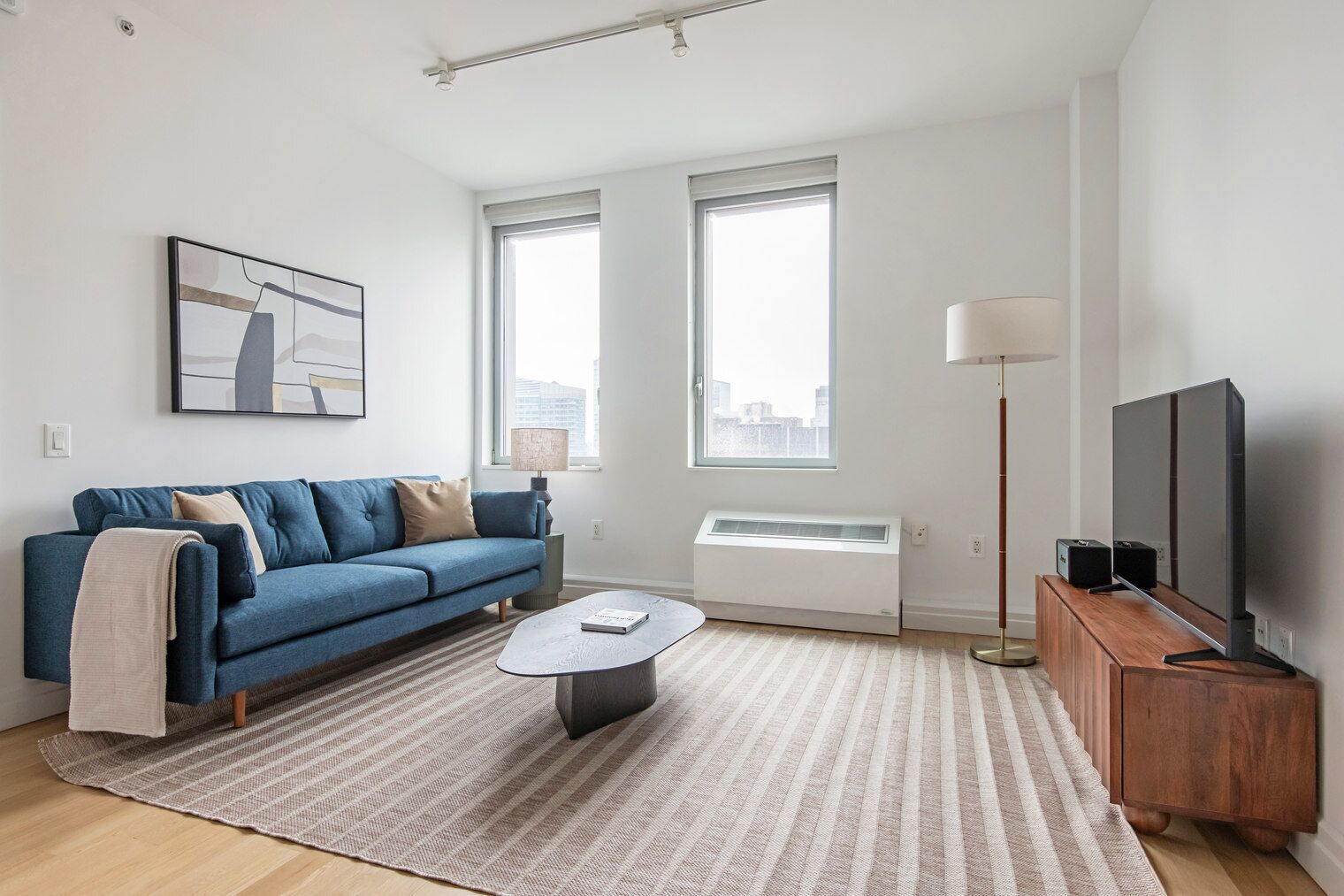 Télévision, chaîne hi-fi