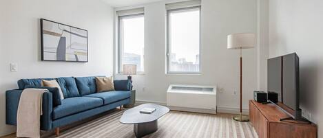 Télévision, chaîne hi-fi