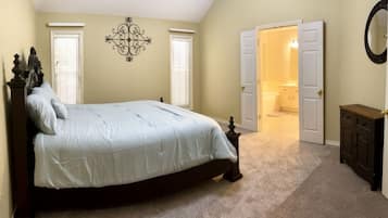 4 bedrooms, iron/ironing board, free WiFi, bed sheets