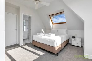 2 Schlafzimmer, Schreibtisch, Bügeleisen/Bügelbrett, WLAN