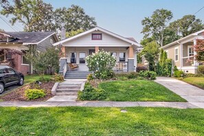 Exterior - Nest on Nun - Walk to Cargo District (Wilmington)