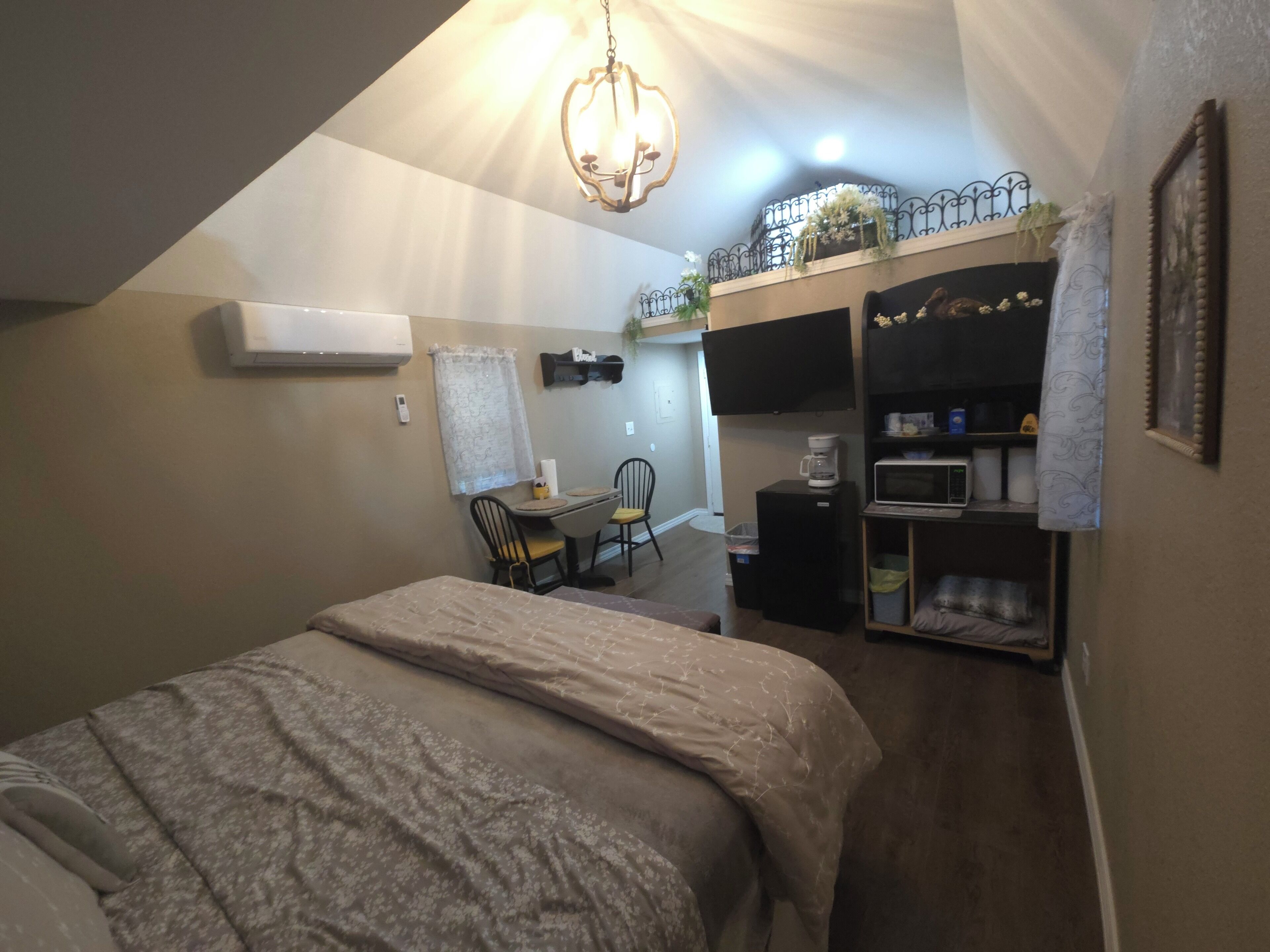 1 bedroom, WiFi, bed sheets