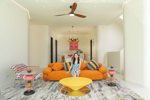 Villa Supérieure, piscine privée, côté cour intérieure | Restauration dans la chambre