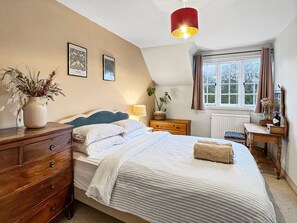 Iron/ironing board, internet, bed sheets - Bossington Green Cottage, Near Porlock (Nr Porlock)