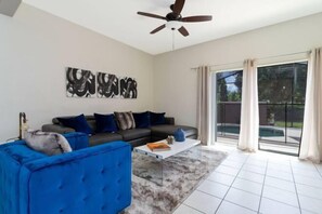 Room - Relaxing 3 Bedroom Home Near Disney 4564 (Kissimmee)