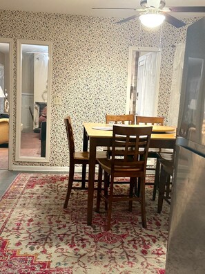 Comfort Double Room, Non Smoking, City View | Dining