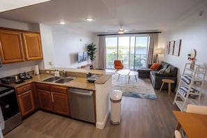 Living area - Orlando Blue Heron 1 Mile From Disney 4th floor (Orlando)