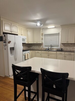 Microondas, horno y parrilla de estufa 