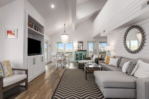 Living area - Oceanfront Haven with Panoramic Sunsets & Wraparound Deck (Bald Head Island)